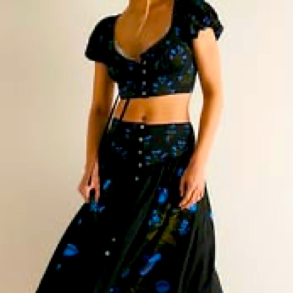 Free People NWT cute summer crop top!